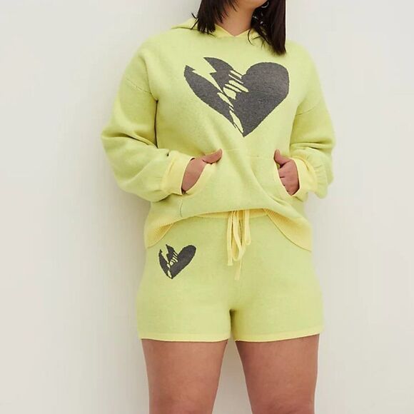 Torrid Sweater Short - Luxe Cozy Lovesick Bolt Yellow 1X - Picture 3 of 4